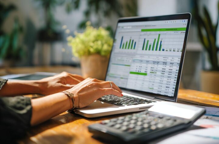 accounting software contractors, best contractor accounting software, construction accounting solutions, contractor bookkeeping software, construction project accounting, small business accounting contractors, contractor financial management tools, construction business accounting, contractor invoicing software, cloud accounting for contractors
